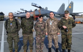 Зарубежные военные проинспектировали авиабазу в Талдыкоргане