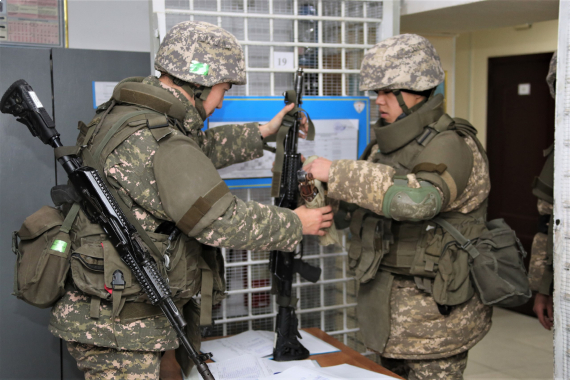Тактико-строевые занятия проходят в Вооружённых Силах РК