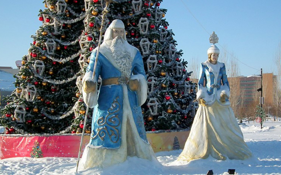 В Алма-Ате Дед Мороз и Снегурочка не смогут ходить по домам